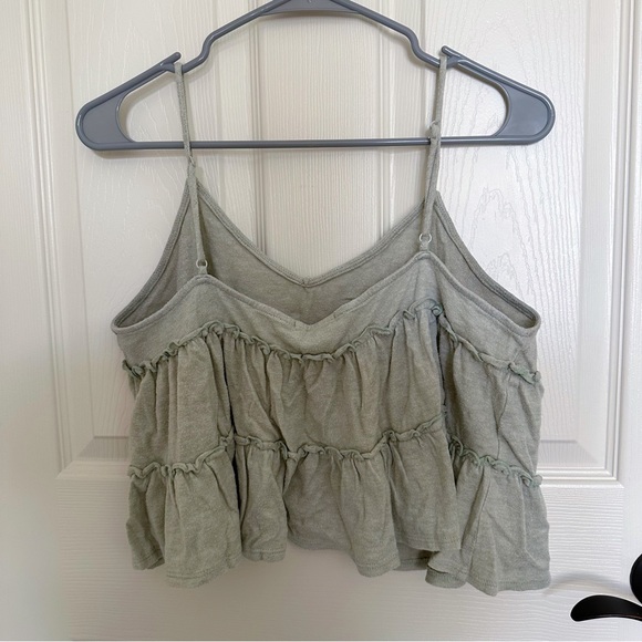 Cropped Soft Ruffle Tank - Picture 2 of 5